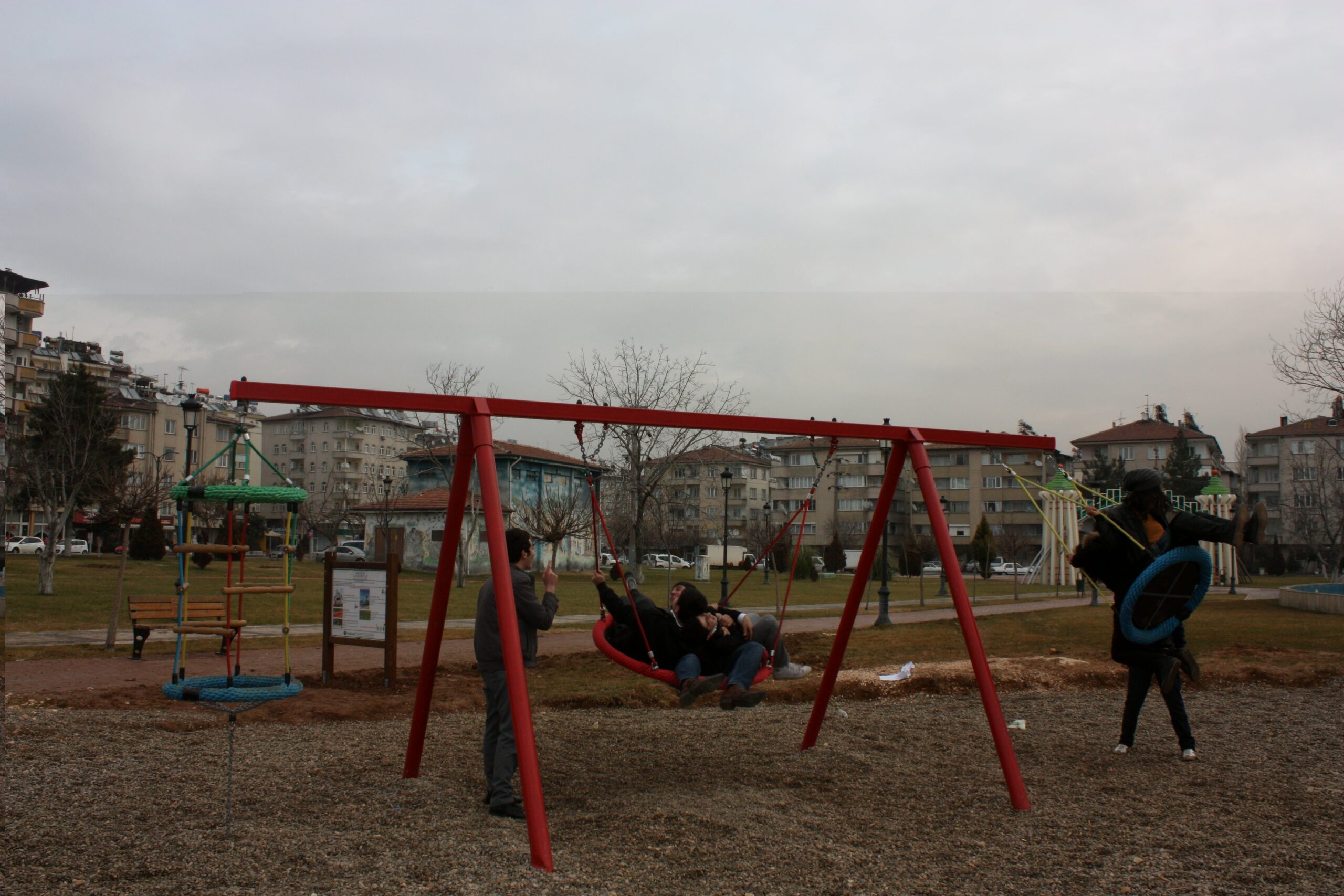 Turkuaz Park | Angled Swing Frame ‘steel’ Long