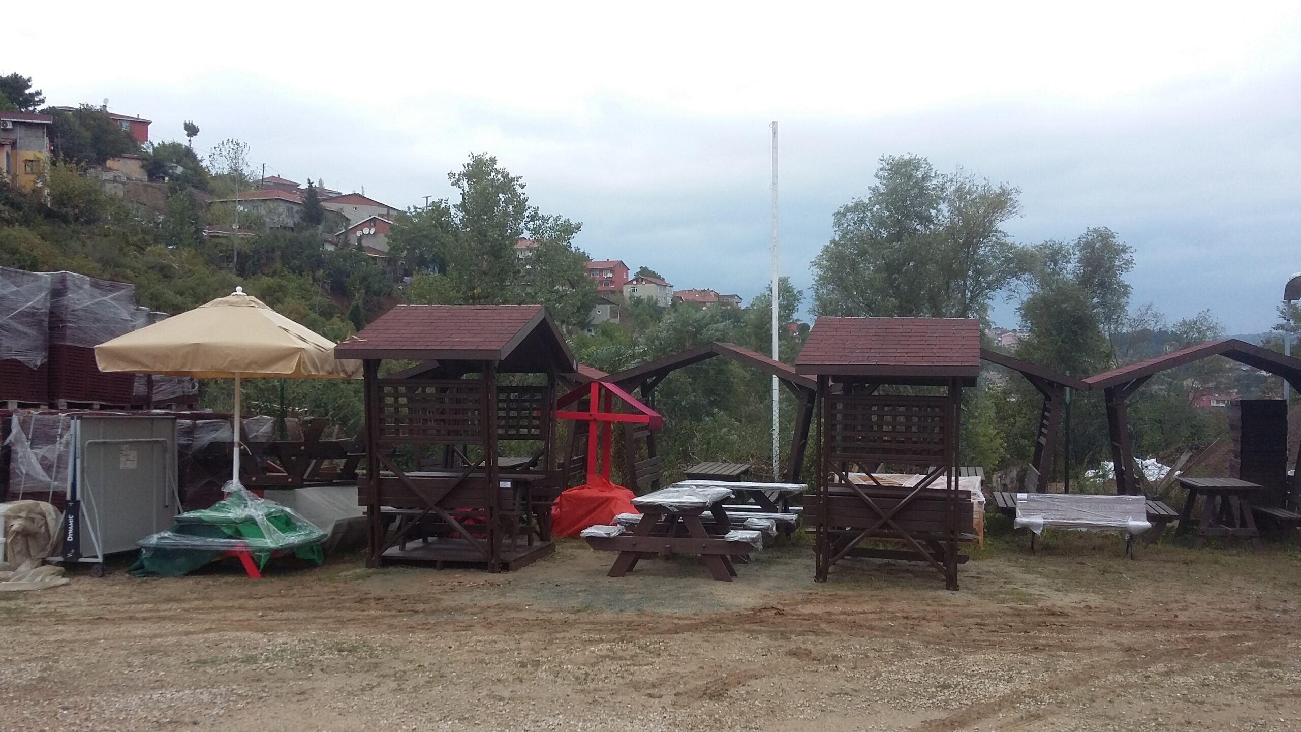 Turkuaz Park | Çivit Şemsiyeli Piknik