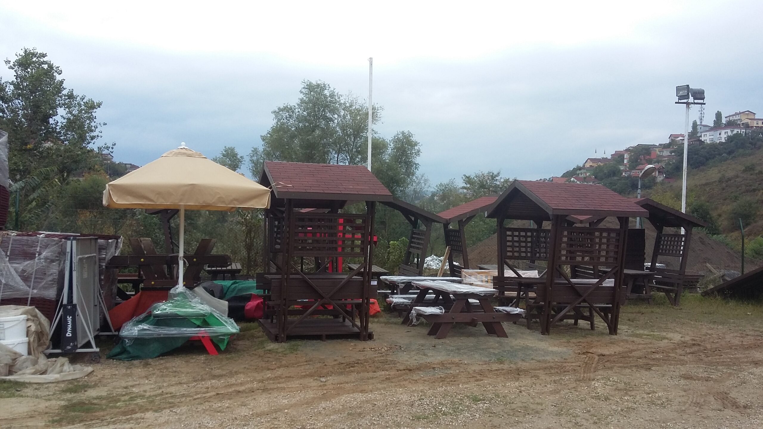 Turkuaz Park | Çivit Şemsiyeli Piknik
